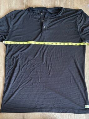 Vuori Black Micro-Striped Henley Short Sleeve Tee